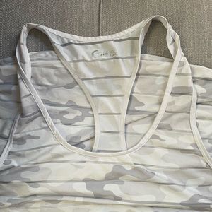 Zyia white camouflage tank xxl